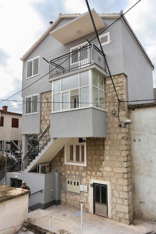 Apartments By The Sea Kastel Kambelovac, Kastela - 8679 Extérieur photo
