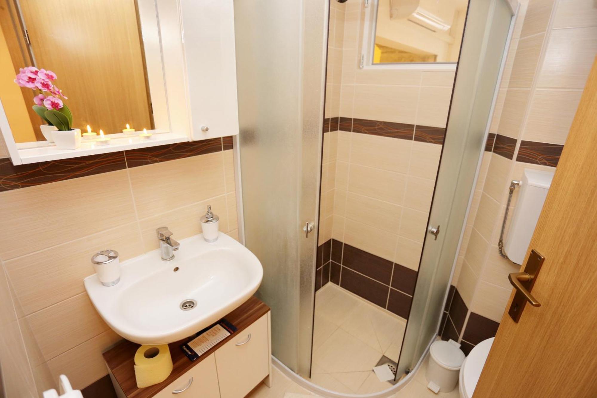 Apartments By The Sea Kastel Kambelovac, Kastela - 8679 Chambre photo